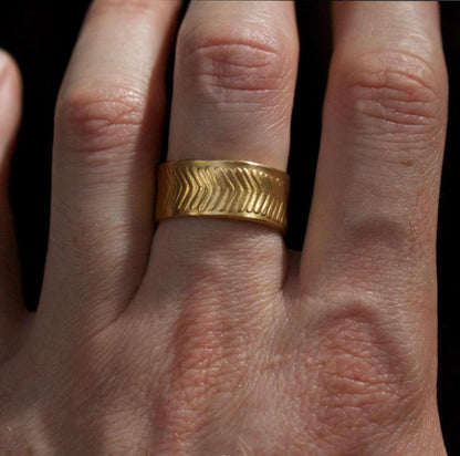 Chevron Ring ~ 22ct Gold